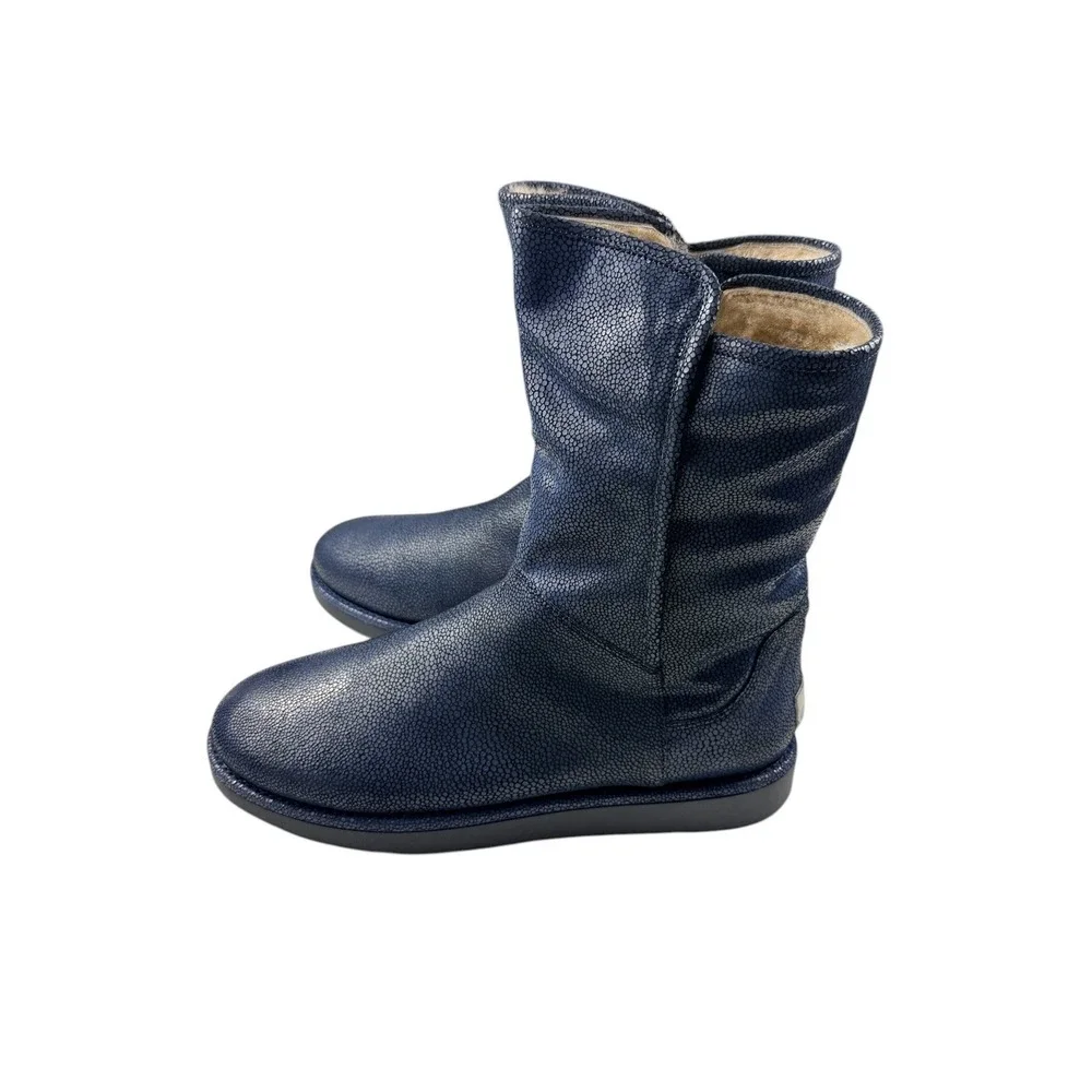 UGG Collection Abree Short Stingray Boots Women 11 Blue Shearling Italy 1009206